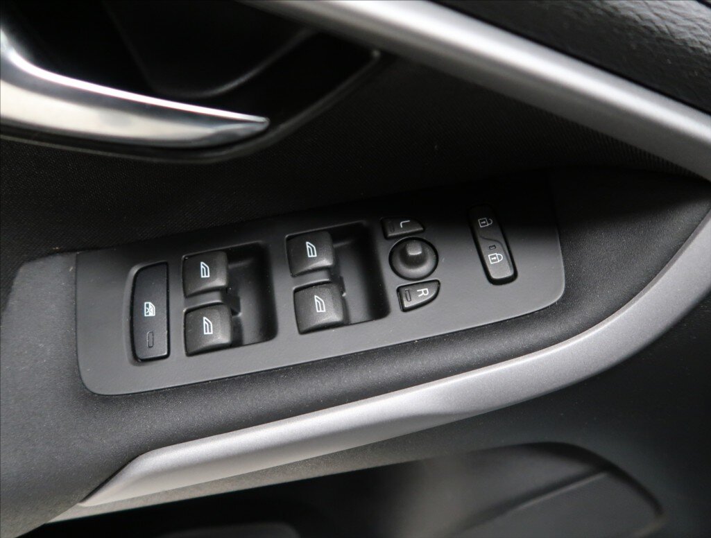 Volvo V40 Hatchback 2,0 l 88 kw