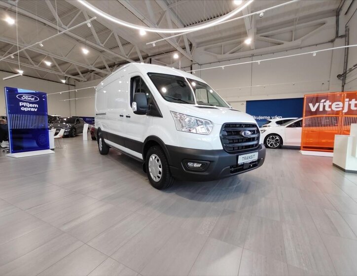 Ford Transit 9