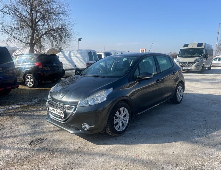 Peugeot 208 Hatchback 1,2 l 60 kw
