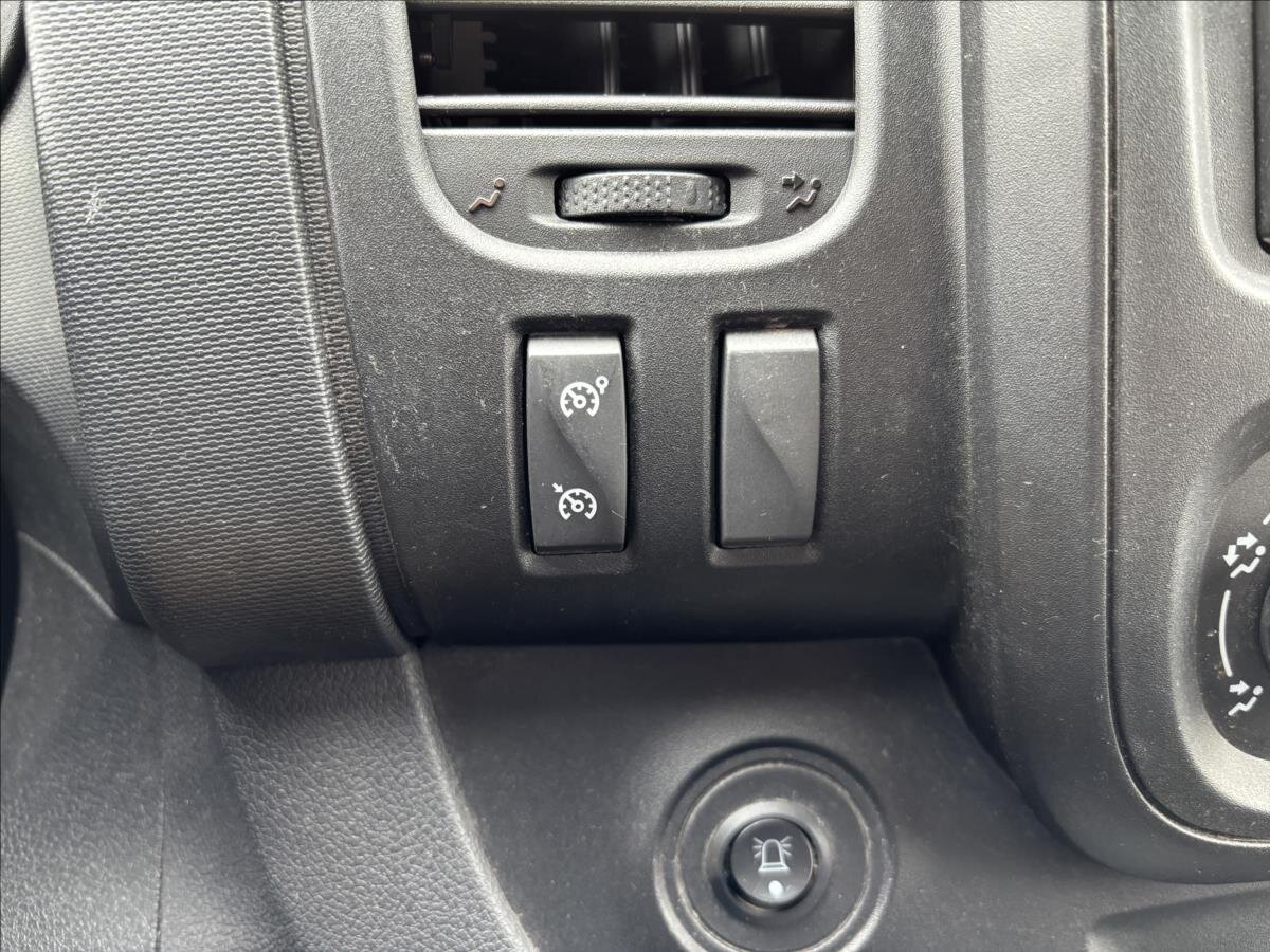 Renault Trafic Skříň 2,0 l 88 kw