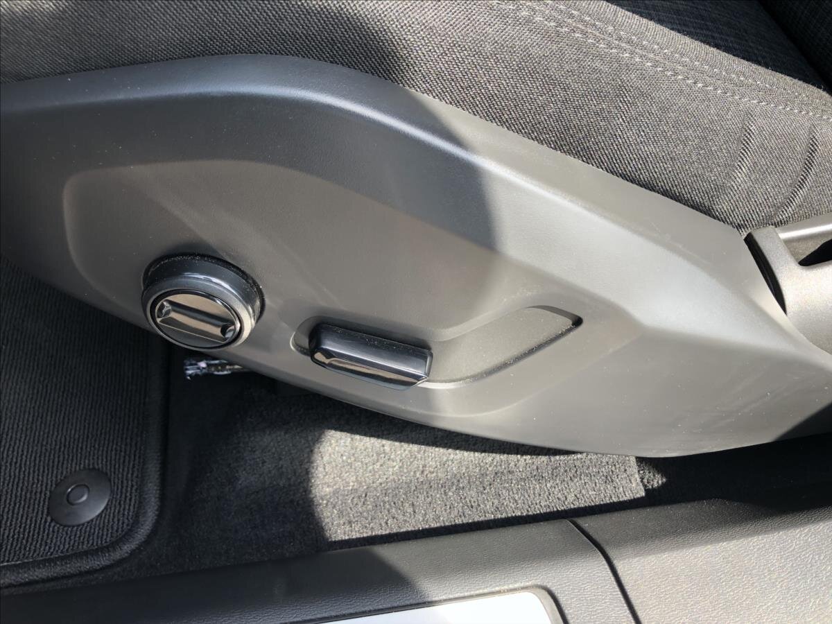 Volvo XC60 SUV / Terénní 2,0 l 145 kw