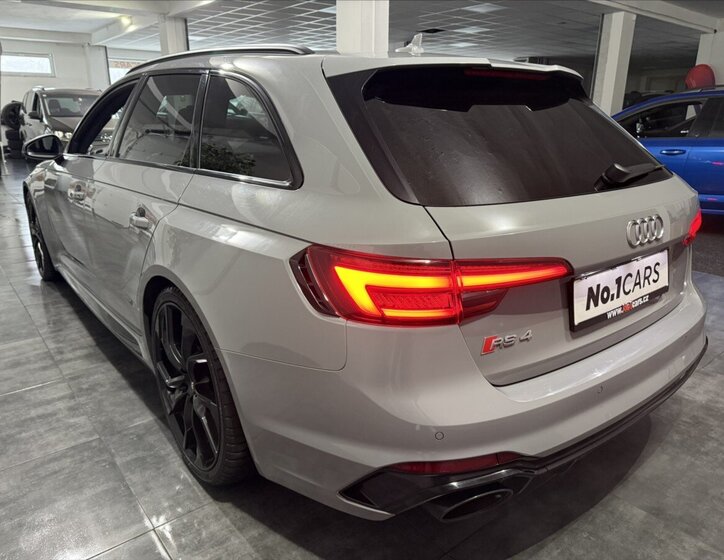 Audi RS 4 Kombi 2,9 l 331 kw