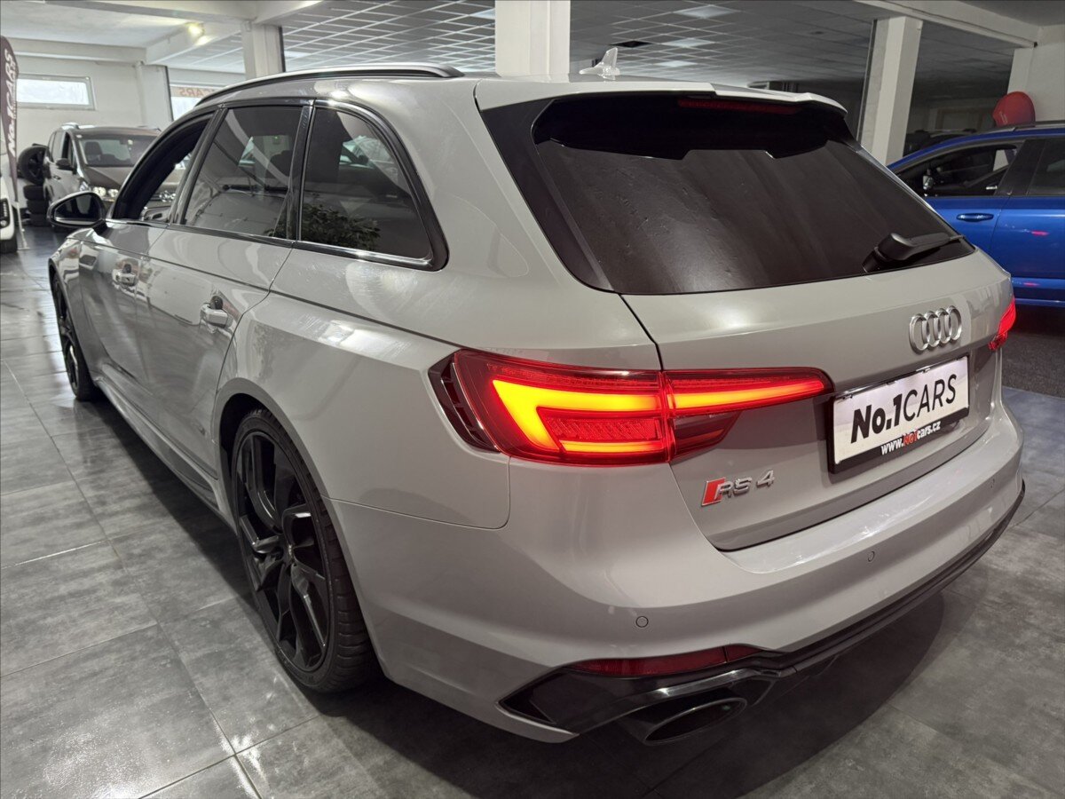 Audi RS 4 Kombi 2,9 l 331 kw