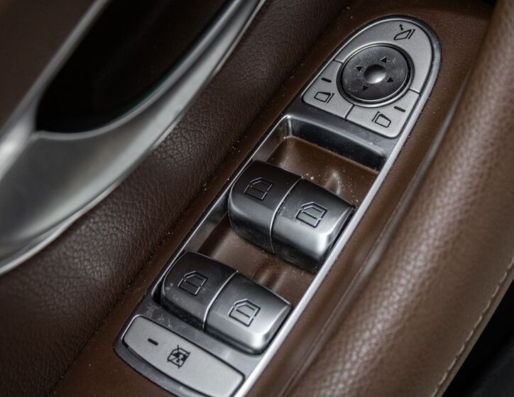 Mercedes-Benz Třídy E 24