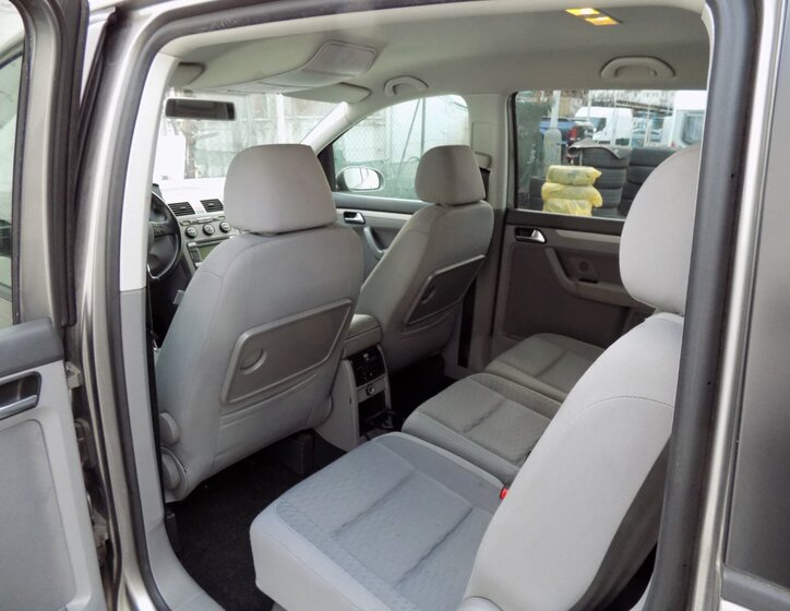 Volkswagen Touran Ostatní 2,0 l 103 kw