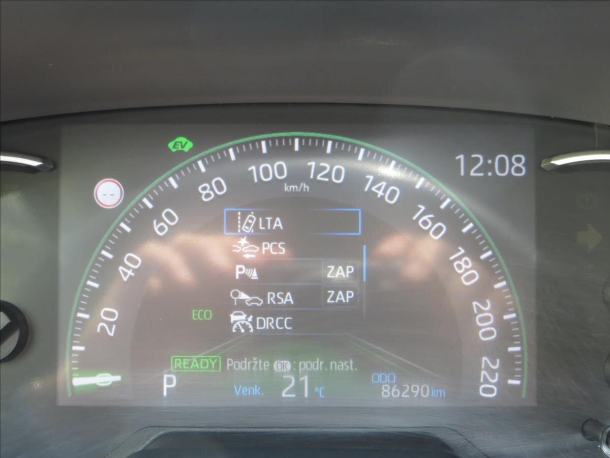 Toyota RAV4 SUV / Terénní 2,5 l 131 kw