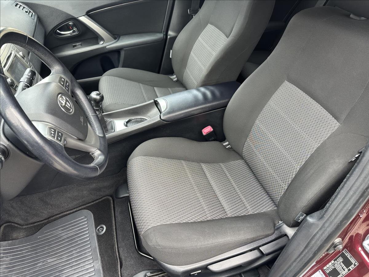 Toyota Avensis Kombi 1,8 l 109 kw