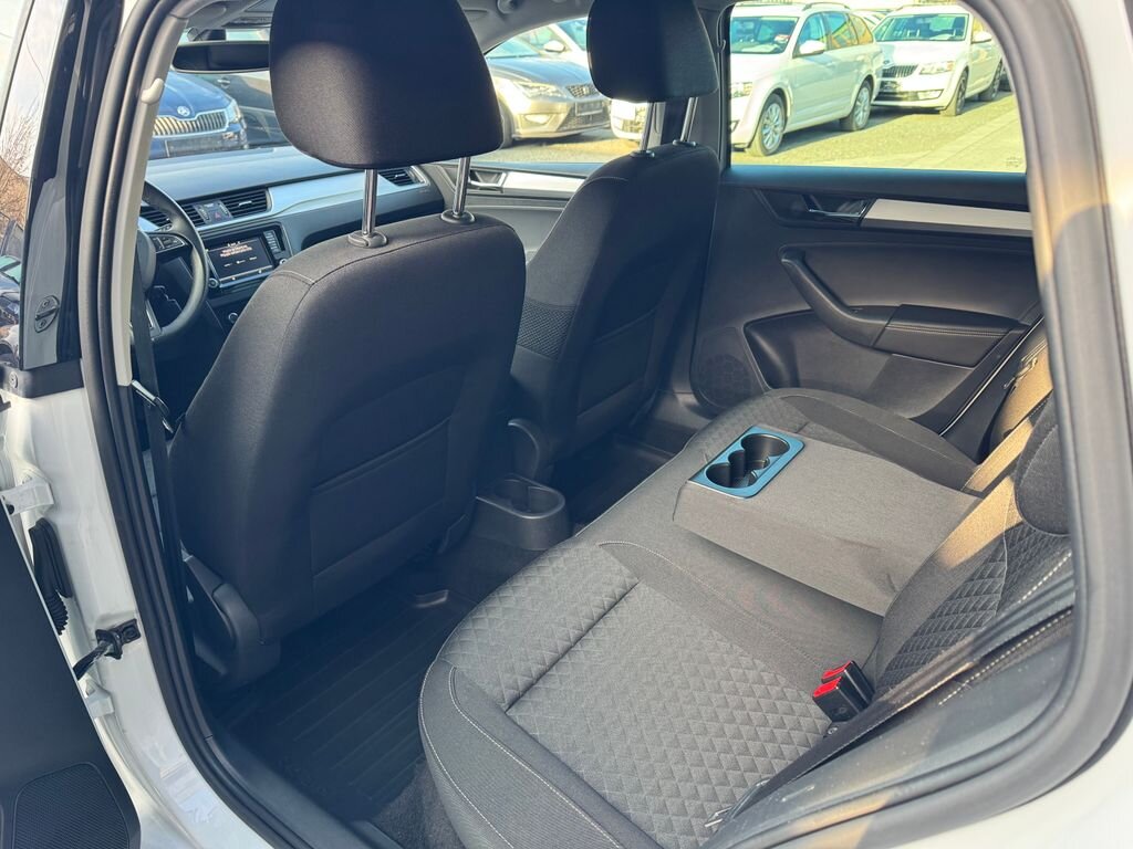 Škoda Rapid Hatchback 999,0 81 kw