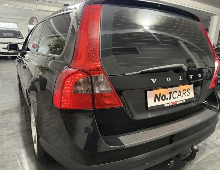 Volvo V70 25