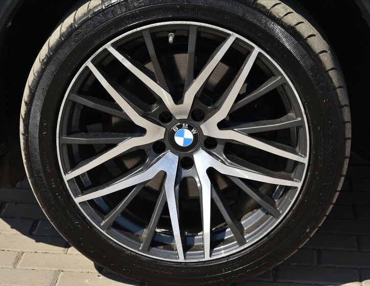 BMW X5 SUV / Terénní 3,0 l 230 kw