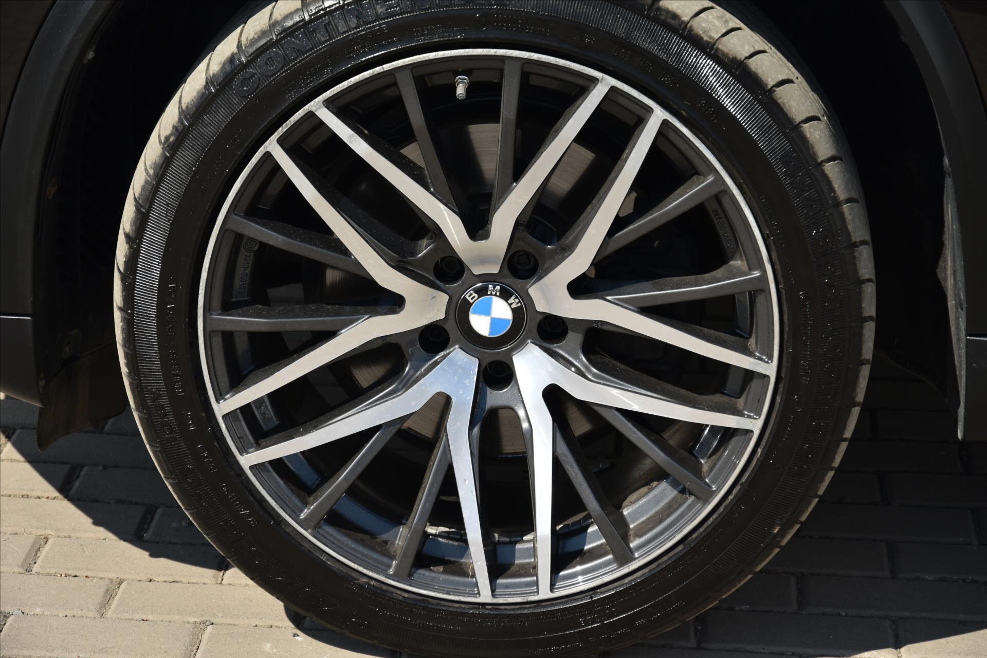 BMW X5 SUV / Terénní 3,0 l 230 kw