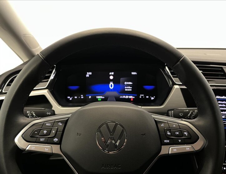 Volkswagen Touran MPV 1,5 l 110 kw