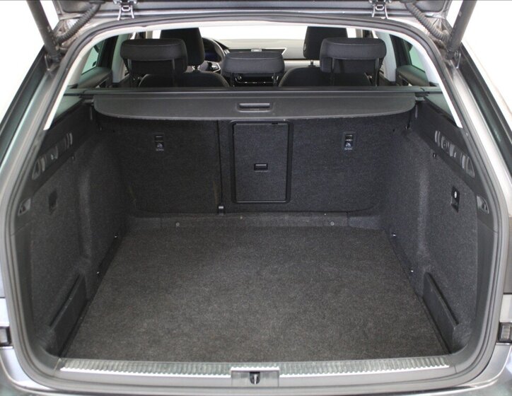 Škoda Superb Kombi 2,0 l 147 kw