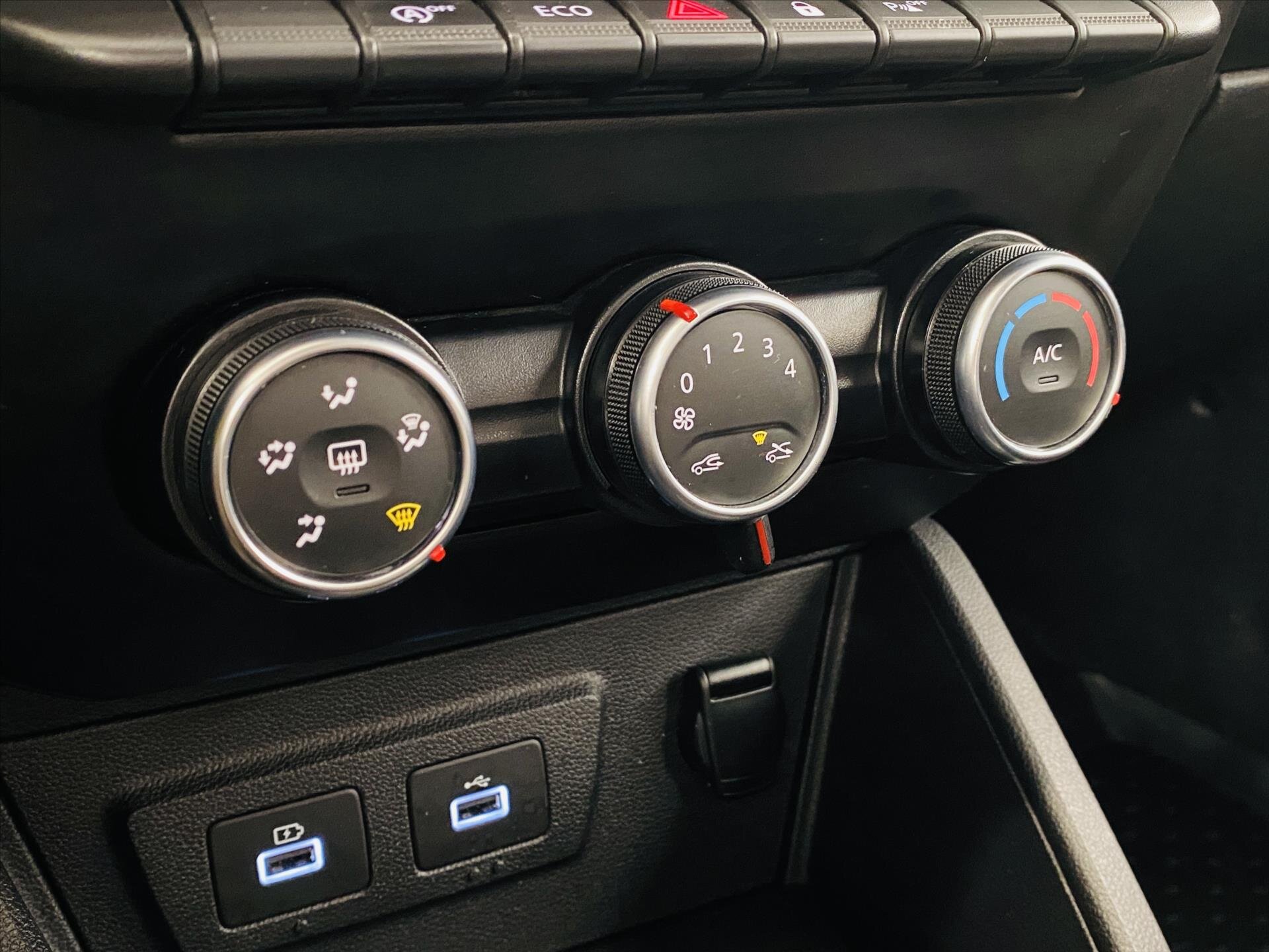 Dacia Duster SUV / Terénní 999,0 67 kw