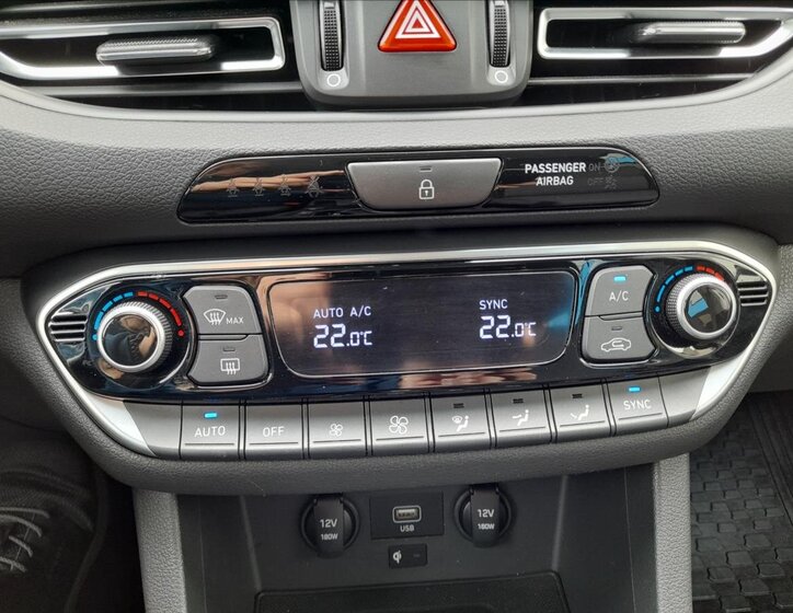 Hyundai i30 Kombi 998,0 88 kw