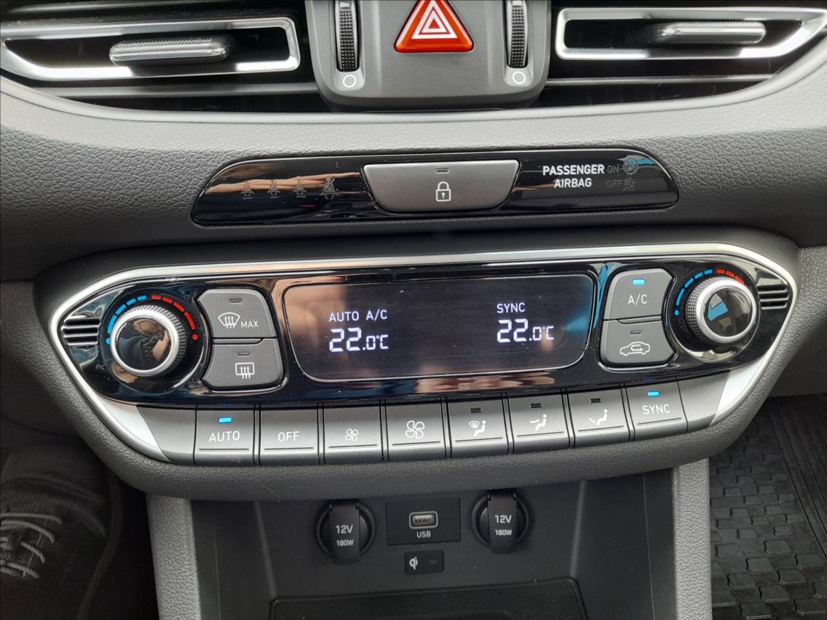 Hyundai i30 Kombi 998,0 88 kw