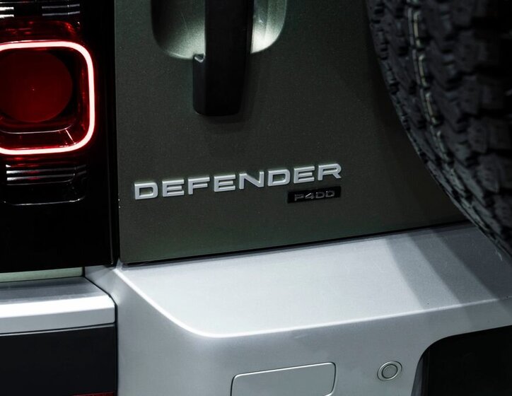 Land Rover Defender SUV / Terénní 3,0 l 294 kw