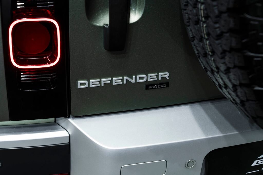 Land Rover Defender SUV / Terénní 3,0 l 294 kw