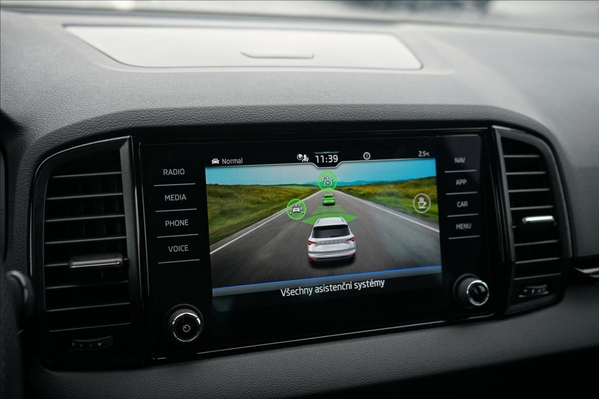 Škoda Karoq SUV / Terénní 1,5 l 110 kw