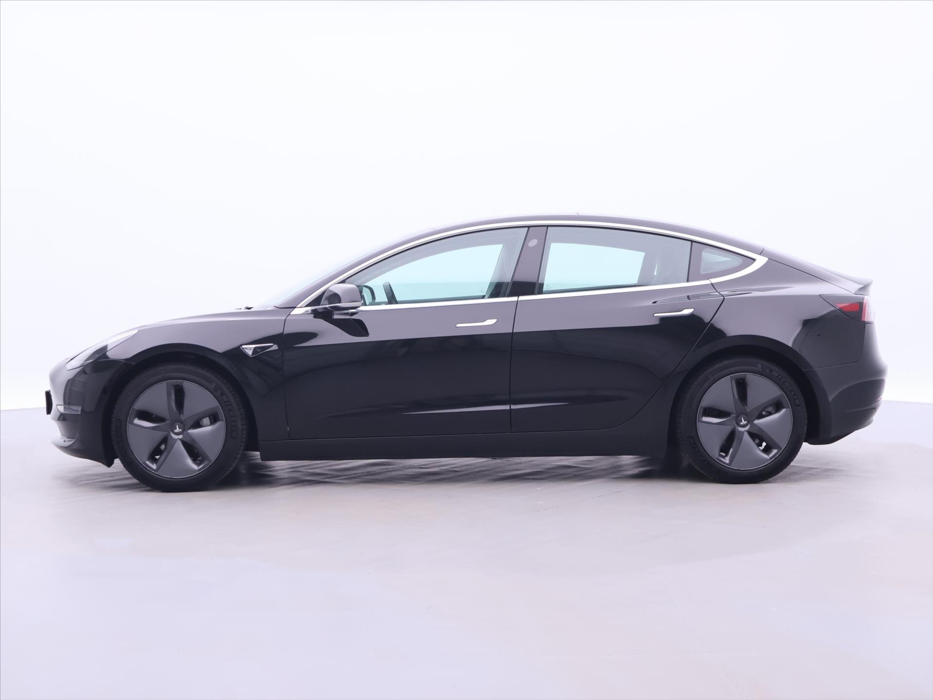 Tesla Model 3 Sedan 0,0 425 kw