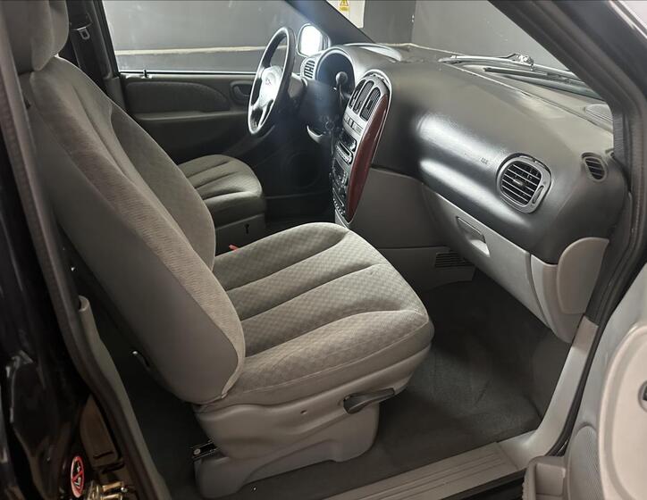 Chrysler Voyager 14