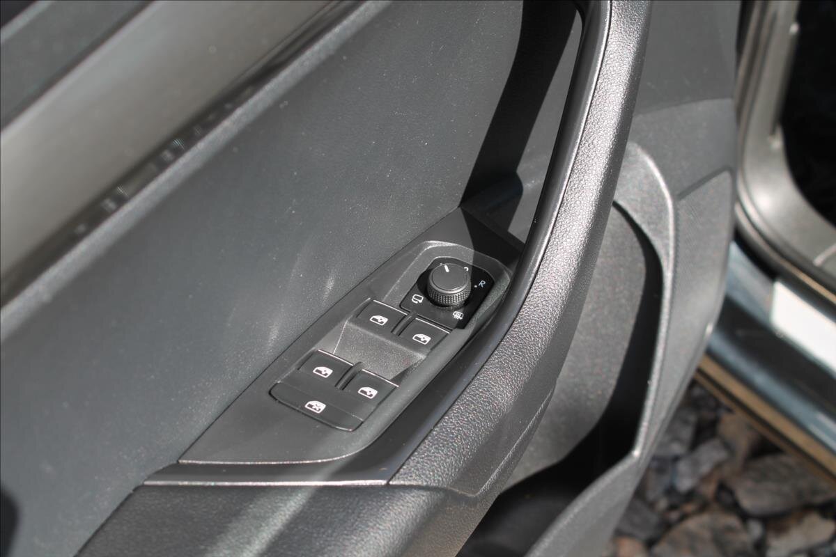 Škoda Karoq SUV / Terénní 1,5 l 110 kw