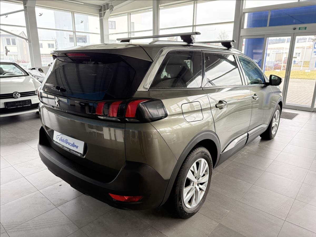 Peugeot 5008 SUV 2,0 l 110 kw