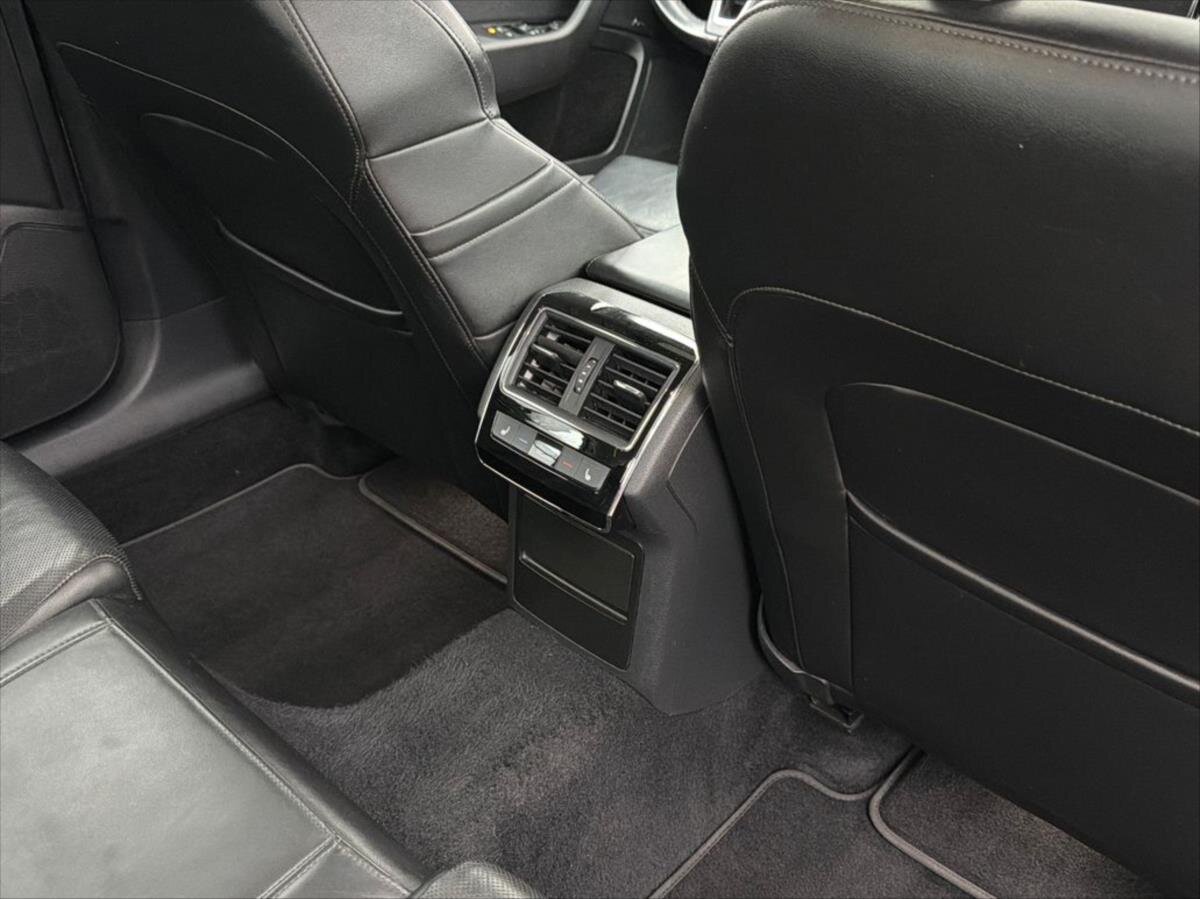 Škoda Superb Sedan 2,0 l 140 kw