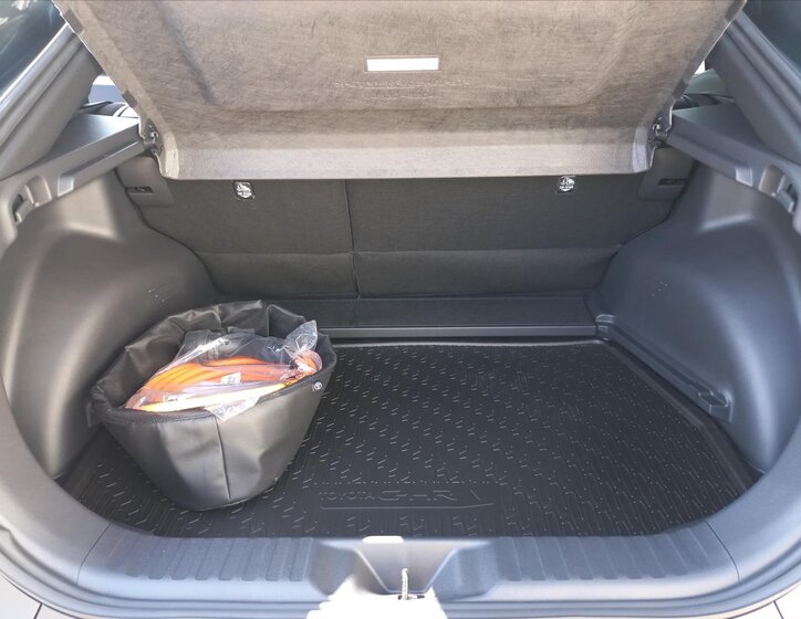 Toyota C-HR CUV / Crossover 2,0 l 0