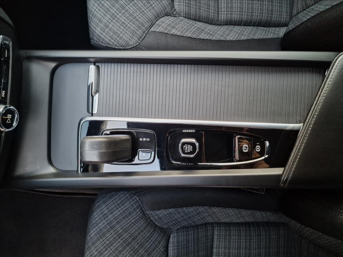 Volvo V60 Kombi 2,0 l 145 kw