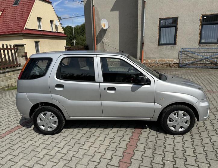 Subaru Justy 2