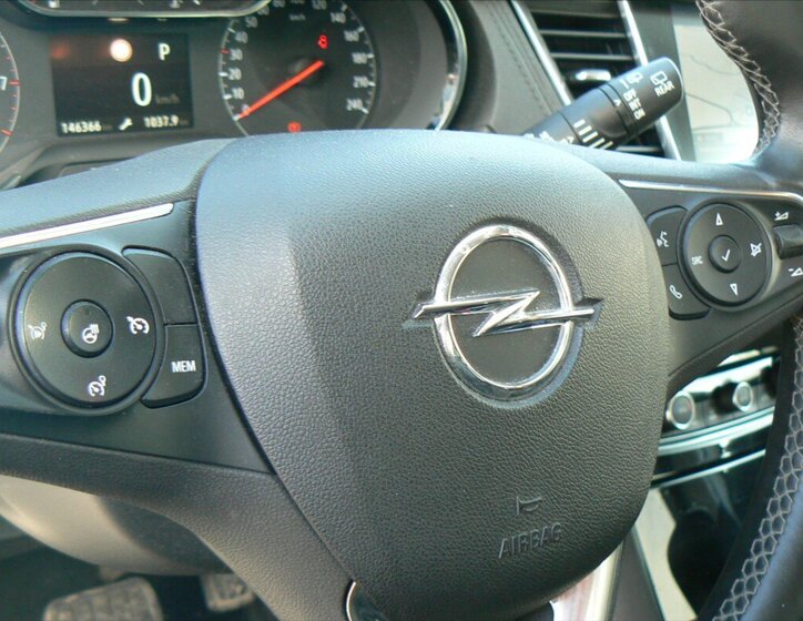 Opel Grandland X SUV / Terénní 1,2 l 96 kw