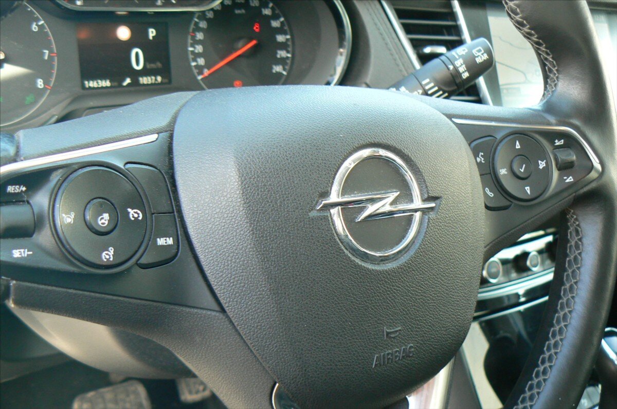 Opel Grandland X SUV / Terénní 1,2 l 96 kw