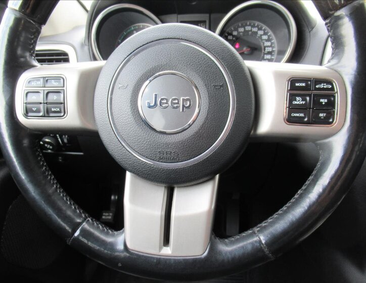 Jeep Grand Cherokee 13