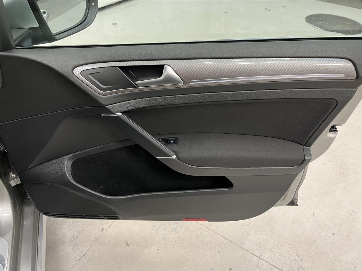 Volkswagen Golf Kombi 2,0 l 135 kw