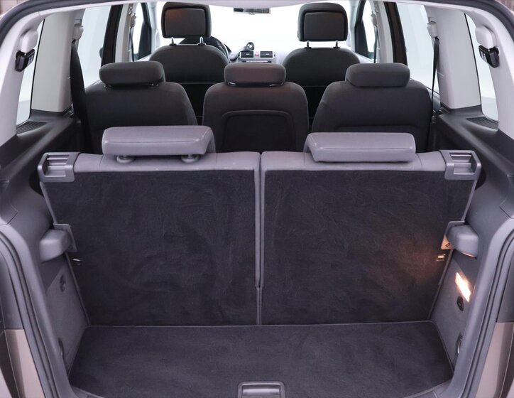 Volkswagen Touran 10