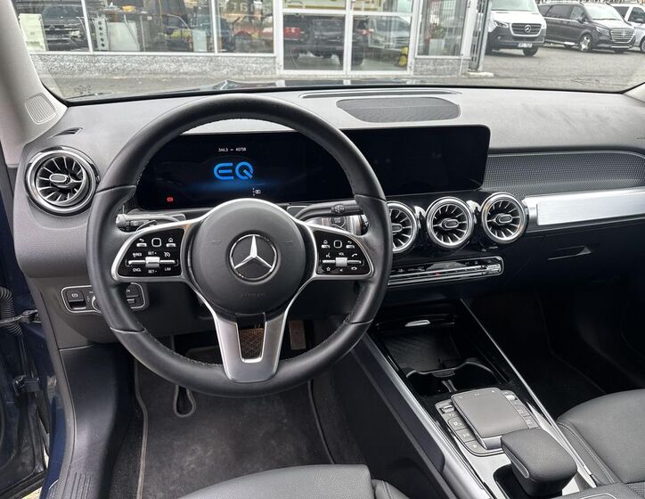 Mercedes-Benz EQB 10