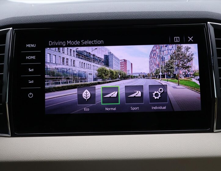 Škoda Karoq SUV 1,5 l 110 kw