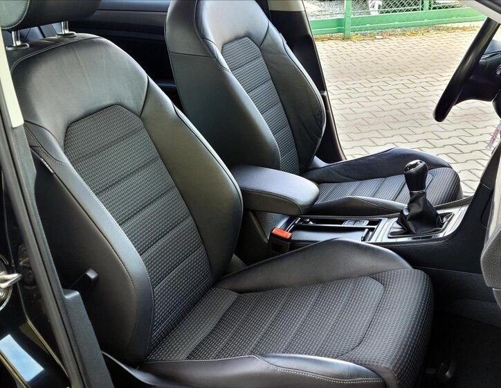 Volkswagen Golf Hatchback 1,2 l 63 kw