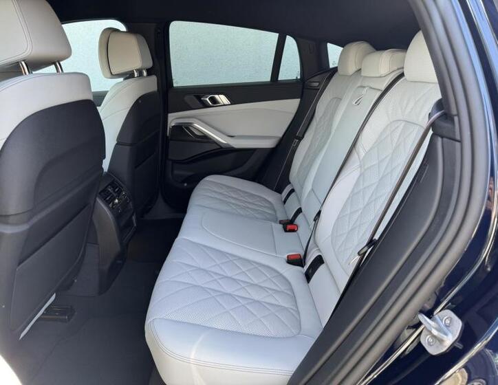 BMW X6 7