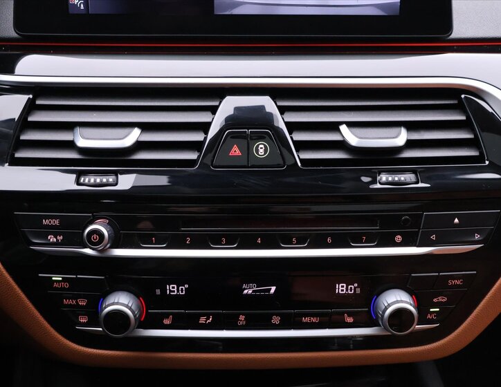 BMW Řada 5 Kombi 2,0 l 120 kw