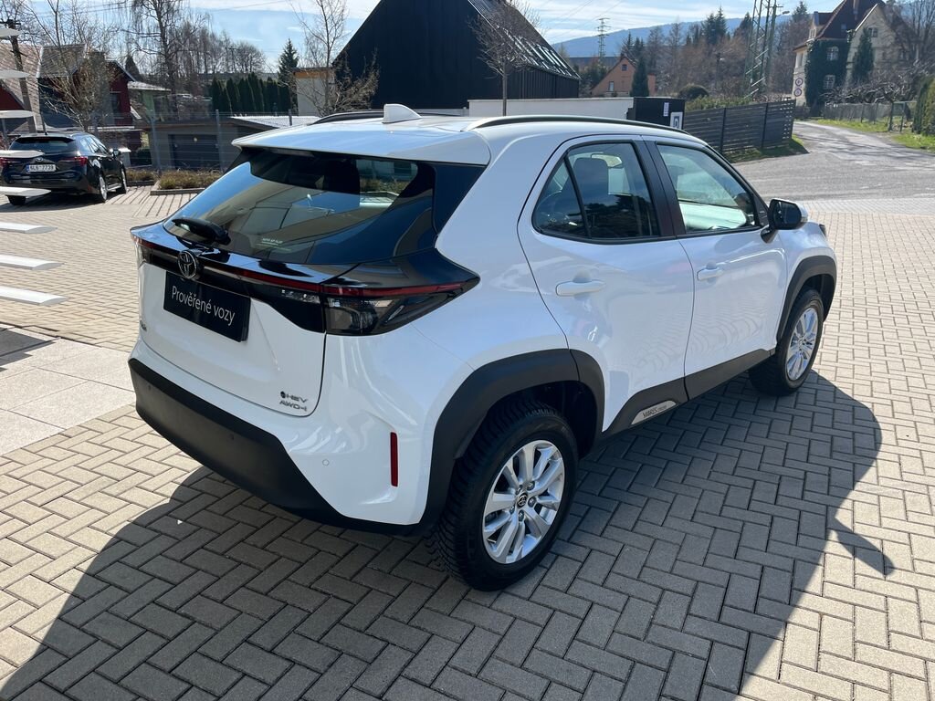 Toyota Yaris Cross SUV / Terénní 1,5 l 68 kw