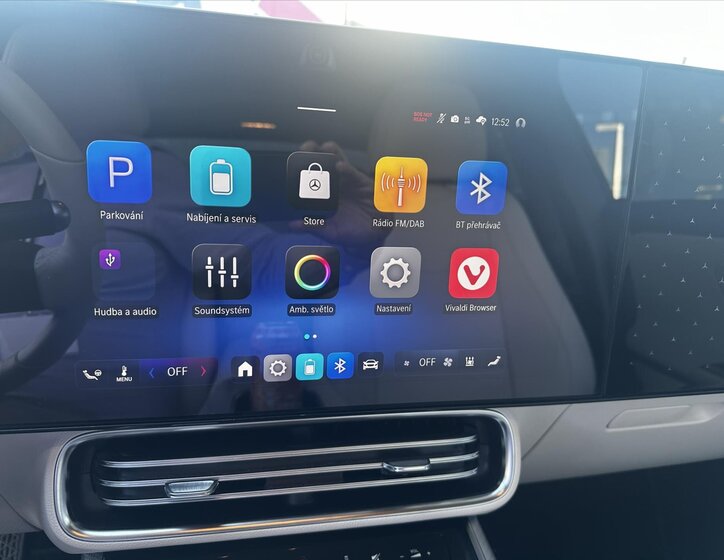 Mercedes-Benz CLA Sedan / Limuzína 0,0 200 kw