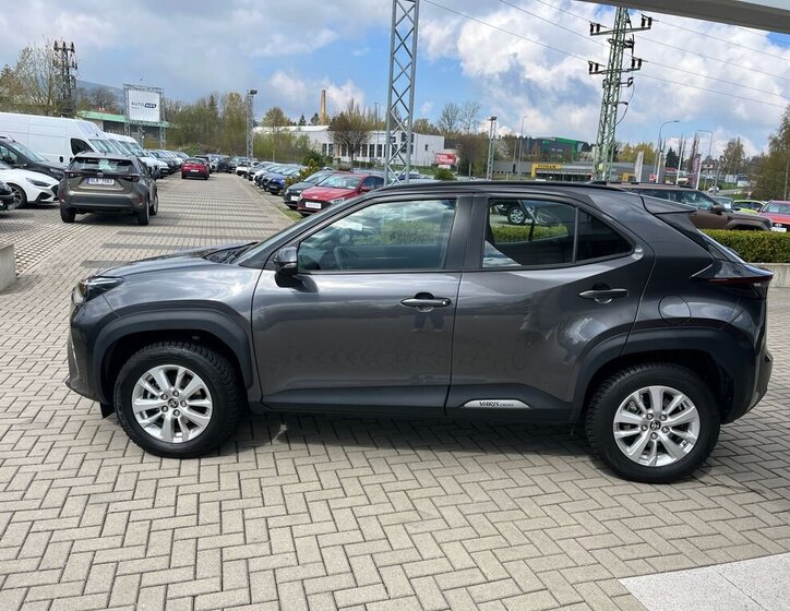 Toyota Yaris Cross SUV / Terénní 1,5 l 68 kw