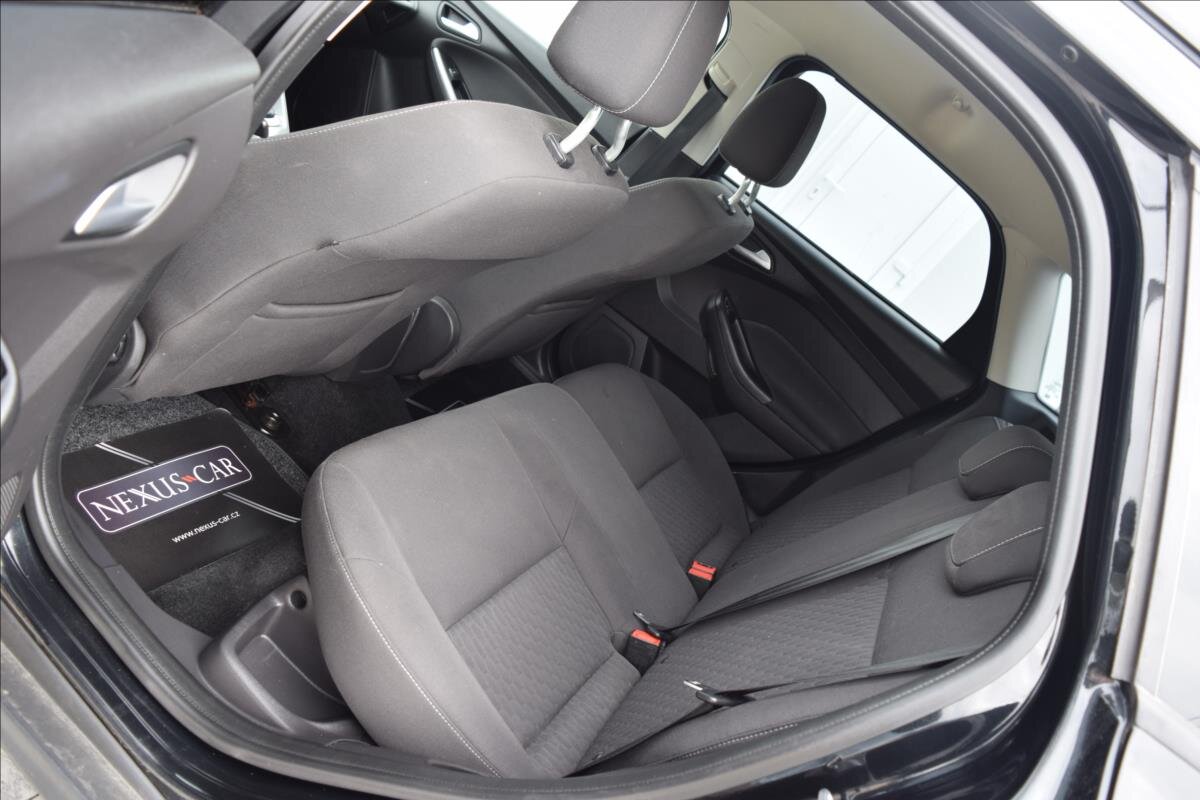 Ford Focus Kombi 998,0 92 kw