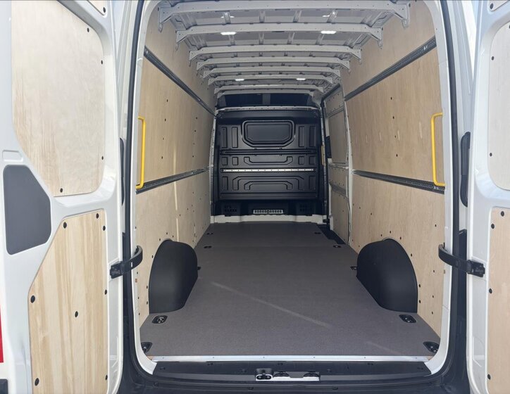 Volkswagen Crafter Skříň 2,0 l 103 kw