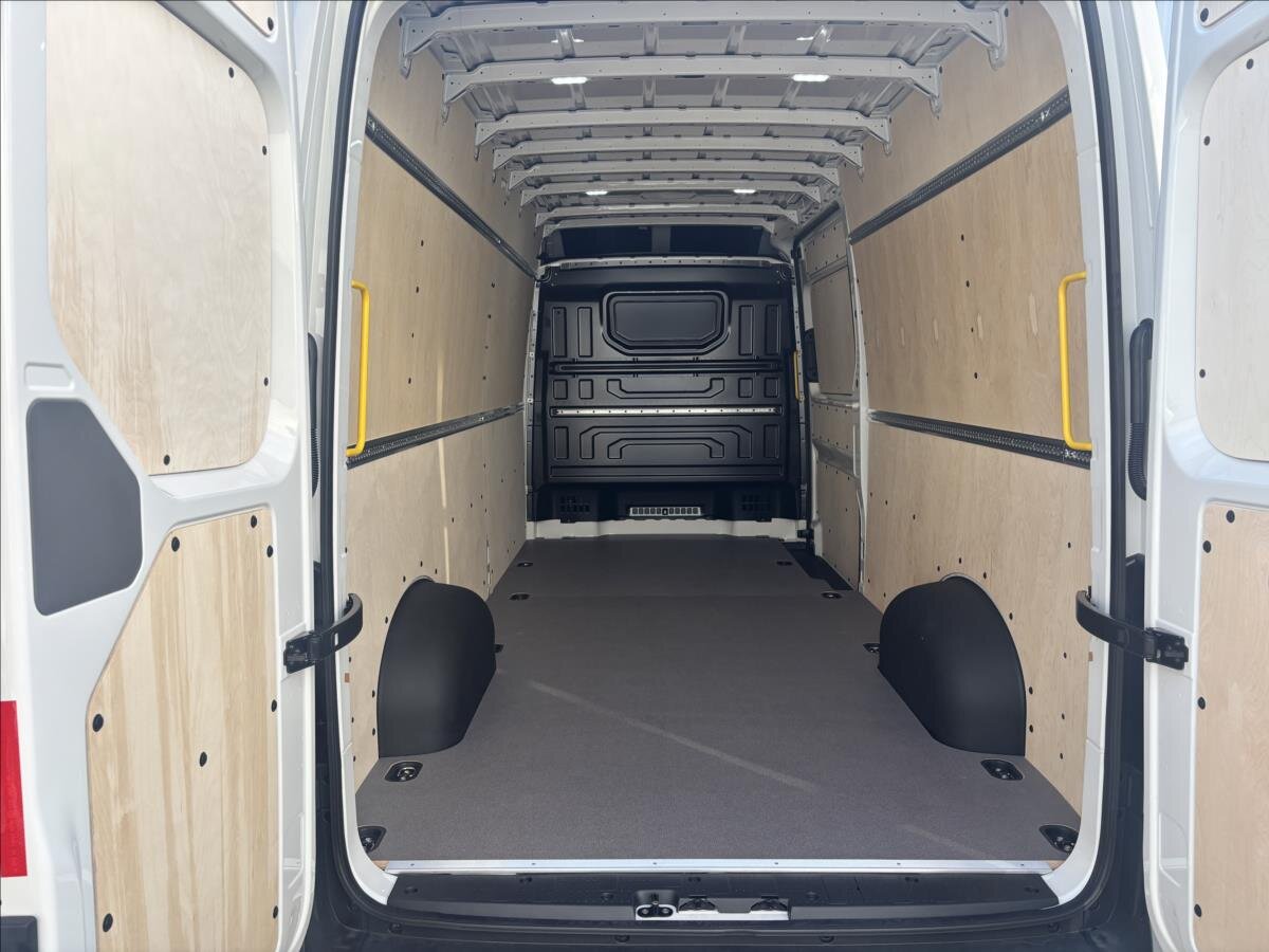 Volkswagen Crafter Skříň 2,0 l 103 kw