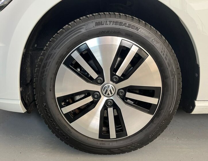 Volkswagen Golf Hatchback 0,0 100 kw