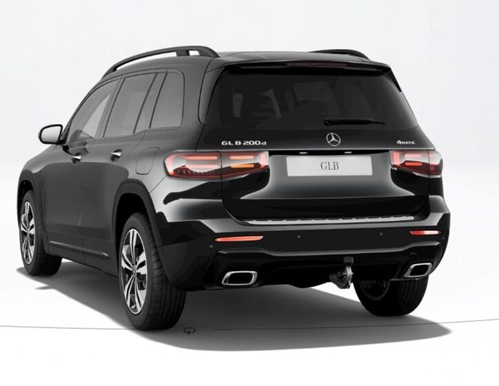 Mercedes-Benz GLB 4