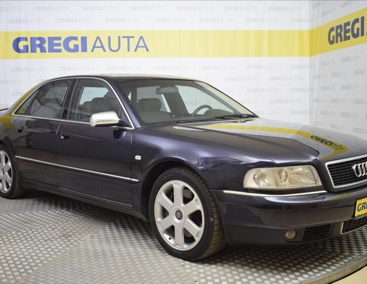 Audi S8 Sedan / Limuzína 4,2 l 265 kw